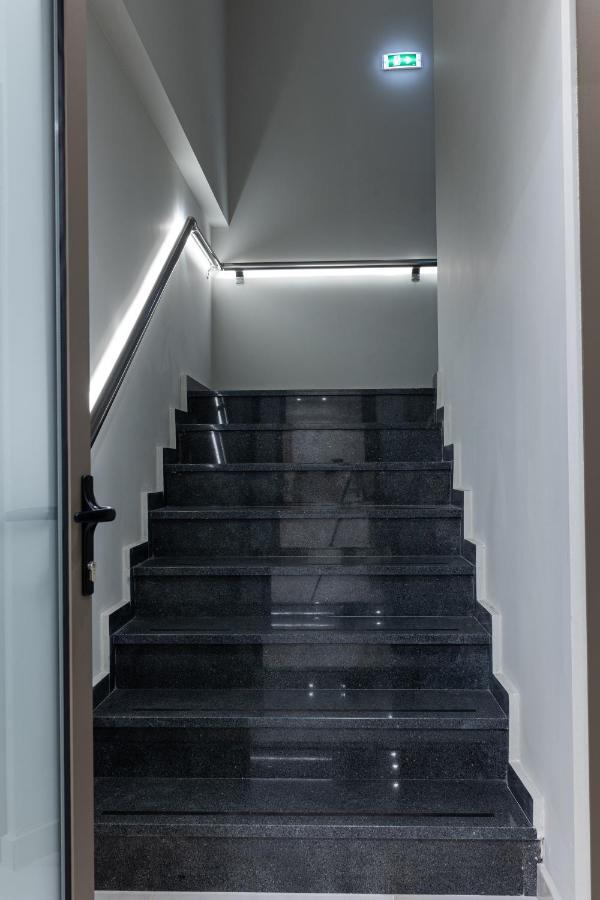 Ammos Luxury Apartments Vrasná Exteriör bild