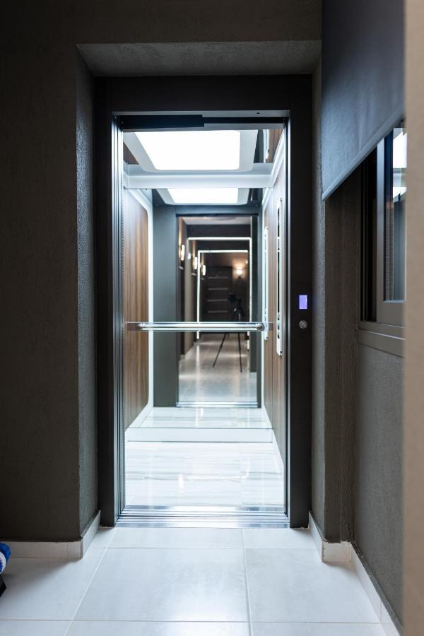 Ammos Luxury Apartments Vrasná Exteriör bild
