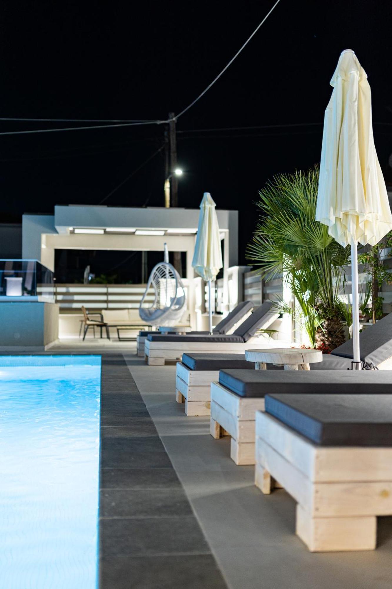 Ammos Luxury Apartments Vrasná Exteriör bild