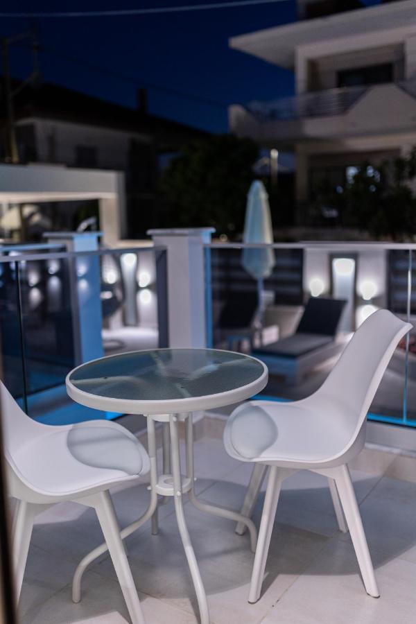 Ammos Luxury Apartments Vrasná Exteriör bild