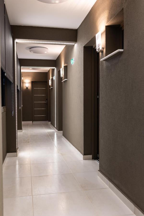 Ammos Luxury Apartments Vrasná Exteriör bild
