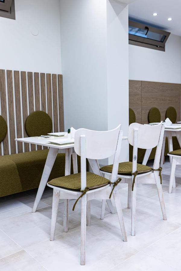 Ammos Luxury Apartments Vrasná Exteriör bild